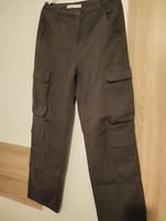 bershka Cargo Hose Größe 38 top Zustand Hessen - Dietzenbach Vorschau