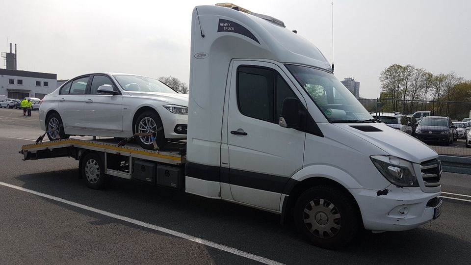 Fahrzeugüberführung KFZ Transport in Bochum