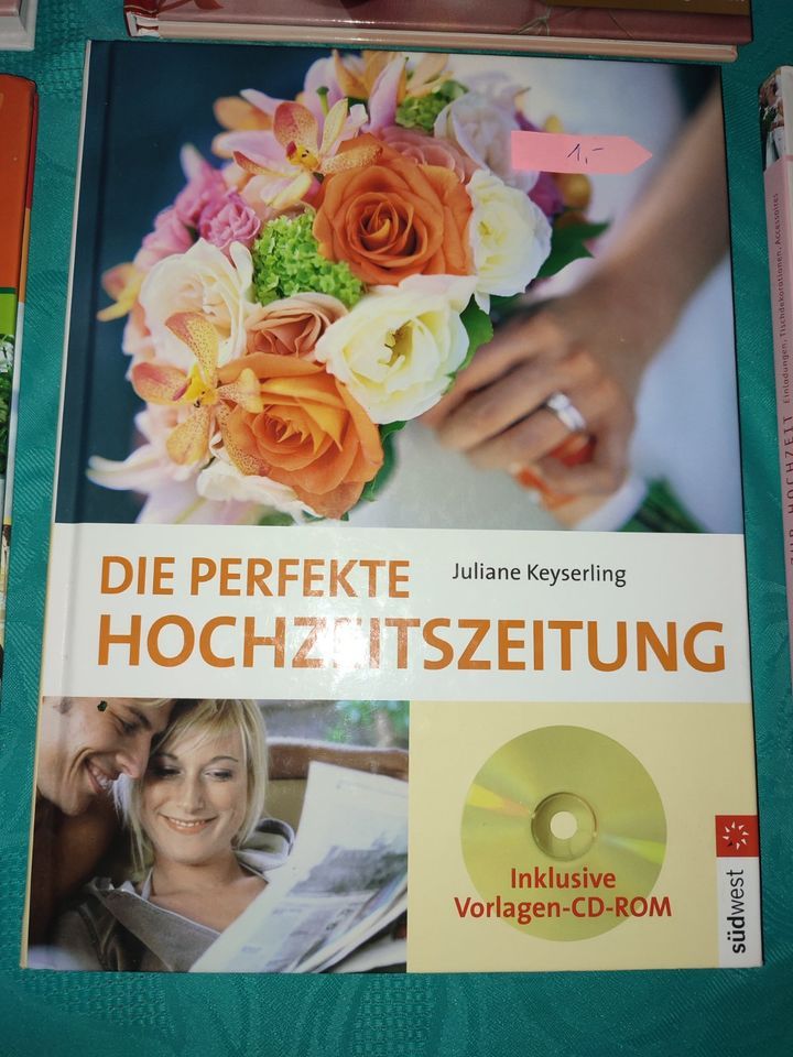 9 Bücher HOCHZEIT planen, vorbereiten / Traumhochzeit Einladung in Markranstädt