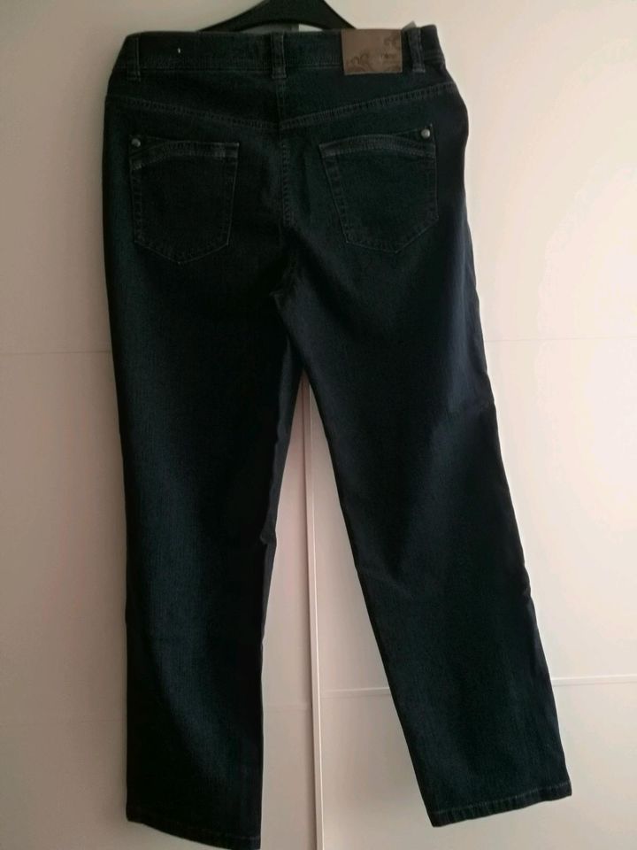 Toni Jeans blau Gr. 40 in Freiburg im Breisgau