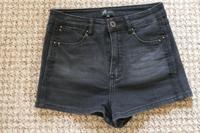 Reserved Shorts schwarz Gr. 34 Sachsen - Striegistal Vorschau