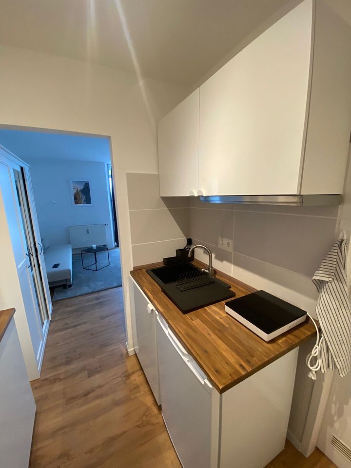 Renoviertes 1 Zimmer Design Apartment - sehr schön eingerichtet in Düsseldorf