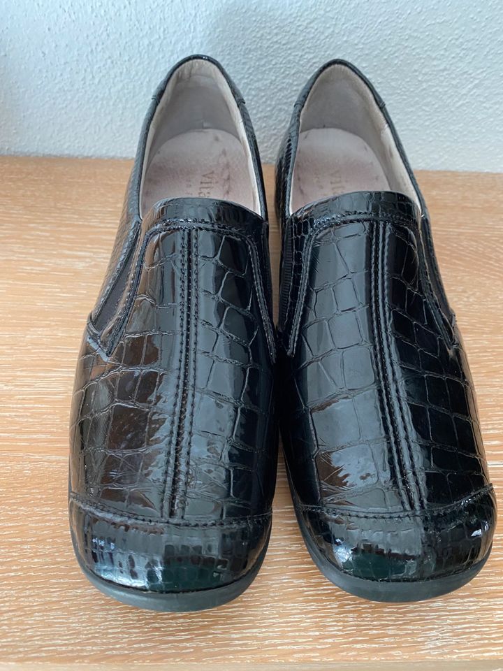 Vitaform Schuhe in schwarz Größe 39 in Kleinostheim