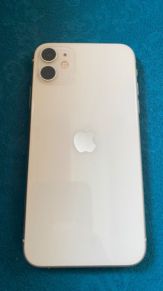 iPhone 11 Weiß | Face ID defekt in Bergisch Gladbach