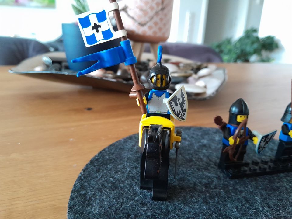 Lego Black Falcon Ritter,Pferd 80er,Classic in Treuchtlingen