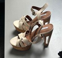 ck Calvin Klein Sandalen Gr. 39 Creme Platau 13 cm Absatz Nordrhein-Westfalen - Bottrop Vorschau