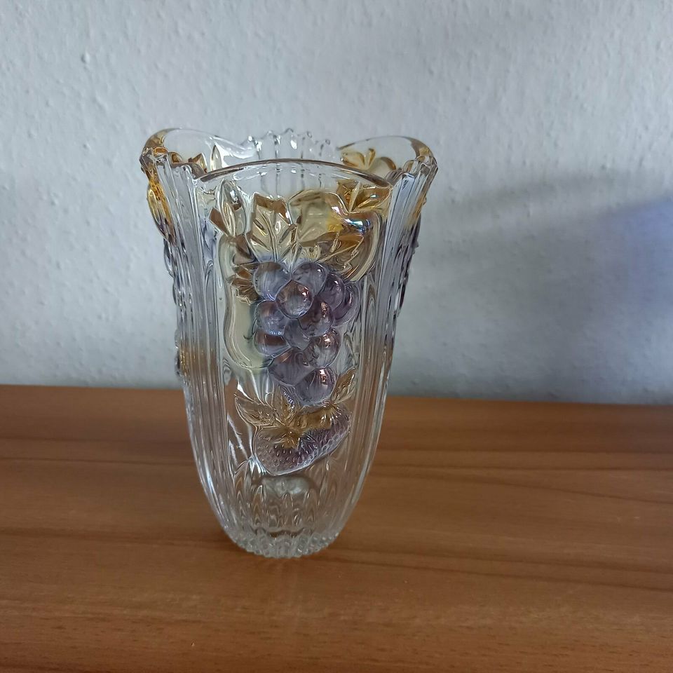 Vase Glasvase Obst-Design Höhe ca.  15,5 cm sehr guter Zustand in Oetzen