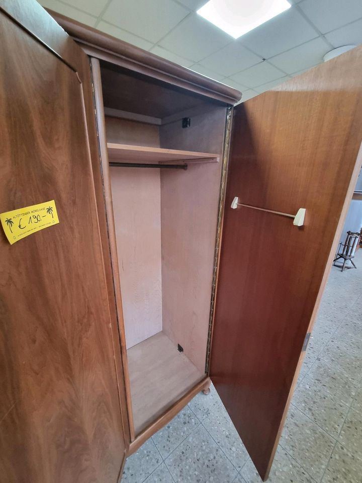 RETRO Kleiderschrank in Simbach