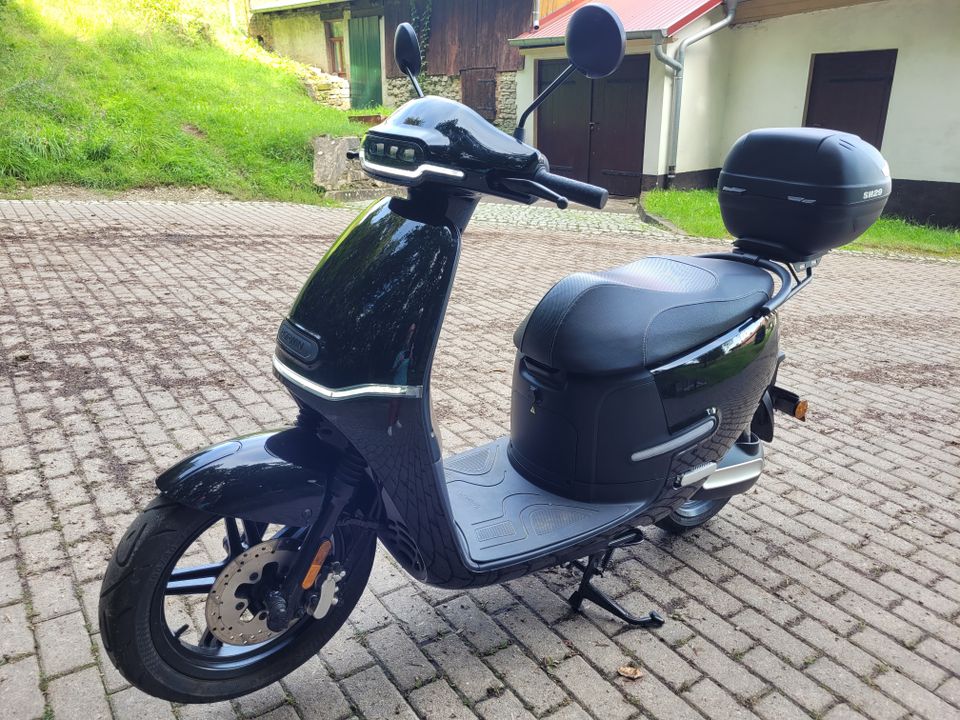 Horwin EK3 Elektroroller (125 ccm-Klasse, 95 km/h) in Weißenborn-Lüderode