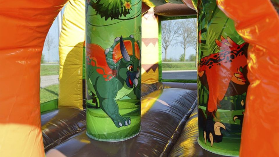 Hüpfburg Dino ┼ Kindergeburtstag ┼ Firmen-Event ┼ Einschulung in Westoverledingen