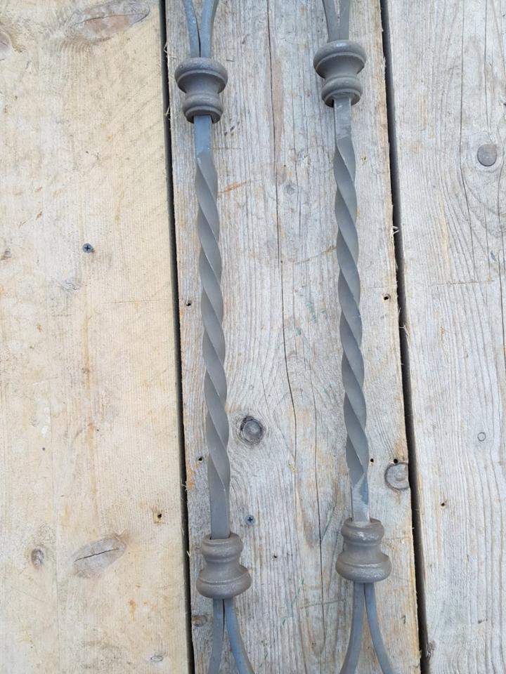Antike Gotische geländer stäben treppe staben baluster tor in Brüggen