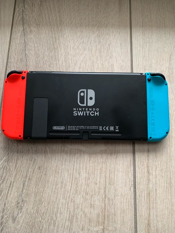 Nintendo Switch inkl. Spiel in Vlotho