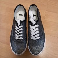 NEU & ungetragen Schuhe Sneaker Victory Gr. 39 silber grau Glitze Rheinland-Pfalz - Koblenz Vorschau