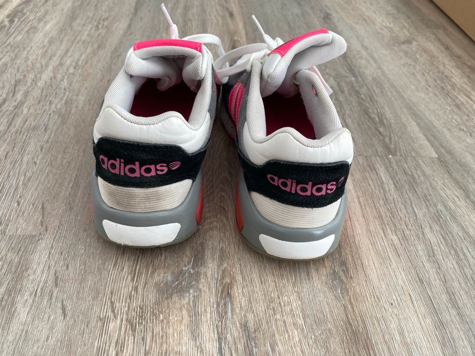 adidas NEOlabel Damenschuhe Schuhe Gr. 39 in Neustadt an der Weinstraße