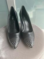 Michael Kors elegante high Heels Neuwertig 39 Schwarz/silber Thüringen - Erfurt Vorschau