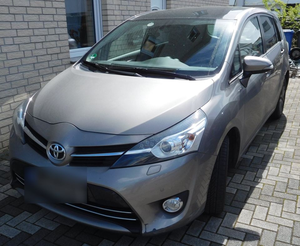 Toyota Verso 1.8 Sky View 147 PS in Osnabrück