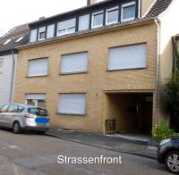 Mehrfamilienhaus mit 3 Wohneinheiten und 4 Garagen in Alsdorf. Nordrhein-Westfalen - Alsdorf Vorschau