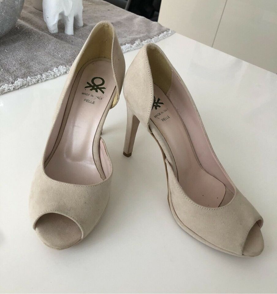 Pumps Benetton nude beige Gr 37 High Heels Peeptoe in Köln