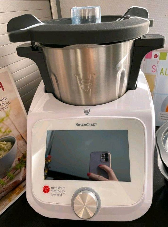 SILVERCREST Monsieur Cuisine Connect thermomix Küchengerät in Gießen