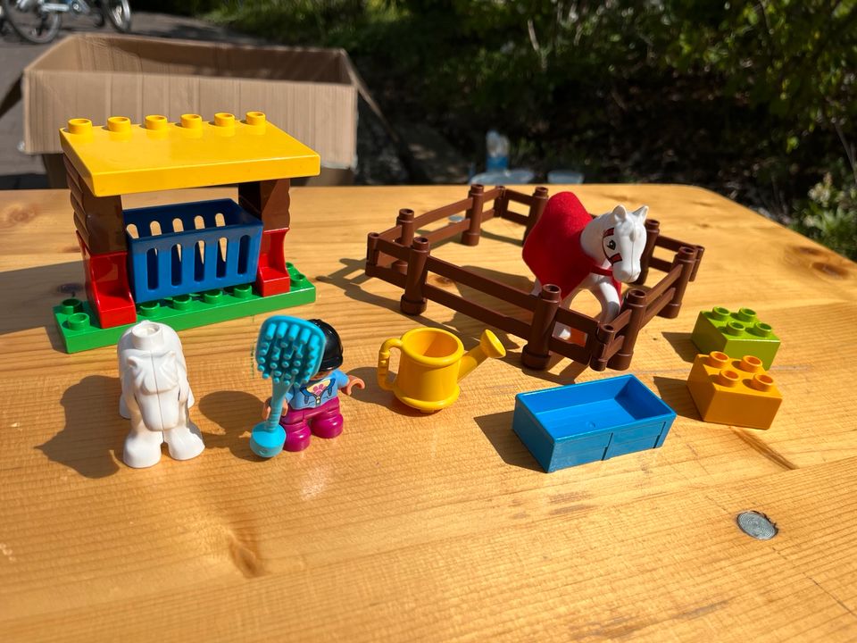 Lego Duplo Pferdekoppel in Schwülper