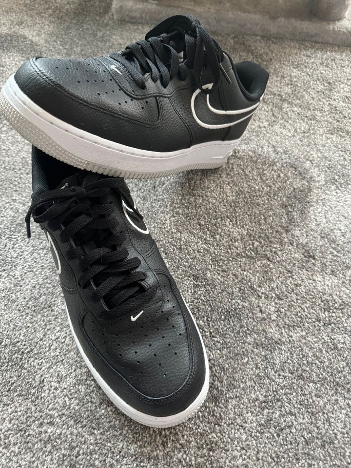 Nike Air Force 1 schwarz / weiss Größe 44 in Ahrensfelde