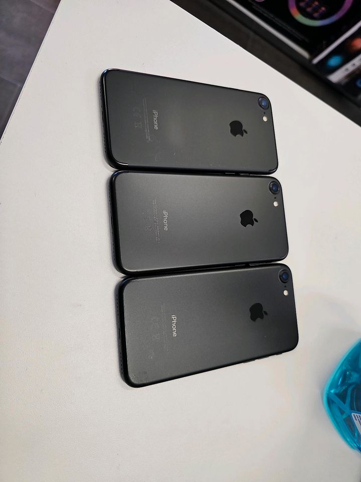 IPhone 7 32GB in Black Akku  90% Wie Neu Top Zustand Für 69€ in Frankfurt am Main