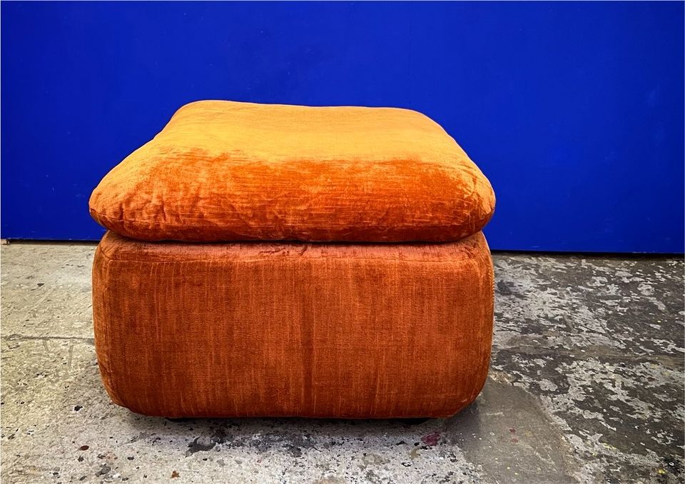 1/2 Hocker Pouf Sitzhocker Polsterhocker vintage orange samt 70er in Berlin