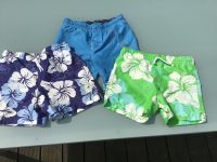 Cyrillus France 116 grün Weiß Badeshorts Shorts Badehose Düsseldorf - Benrath Vorschau