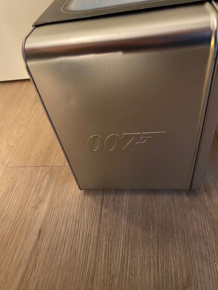 DVD James Bond 007 Monsterbox Limitierte Sammlerbox DVD in Gelsenkirchen