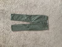 Skinny Hose Gr. 140 H&M Farbe Olive Ripped-Jeans Baden-Württemberg - Ottersweier Vorschau