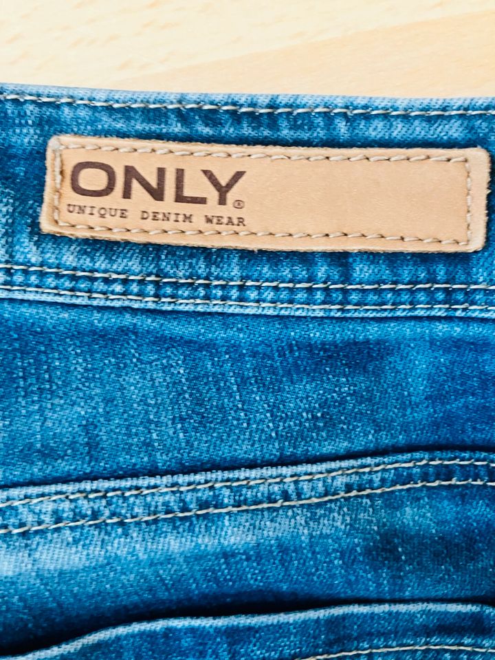 Only Jeans Gr. 26 in Müllrose