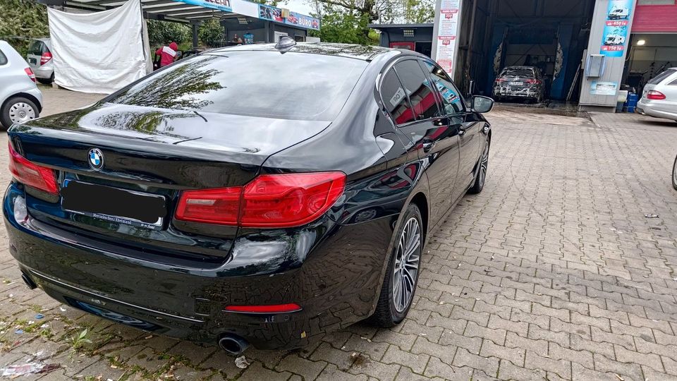 BMW 520d SportLine (Viele Extras, Scheckheft gepfl.) in Köln