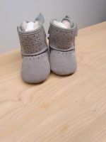 Baby Uggs  Krabbelschuhe Kr. München - Feldkirchen Vorschau