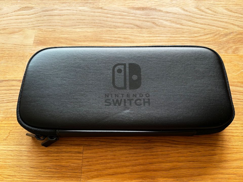 Originale Nintendo Switch Tasche NEU in Baden-Baden