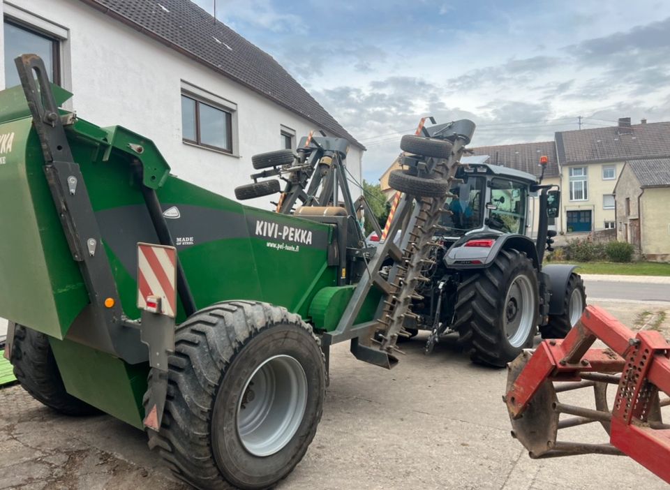 Steinsammler Steinerodung Rockpicker Kivi Pekka in Fremdingen