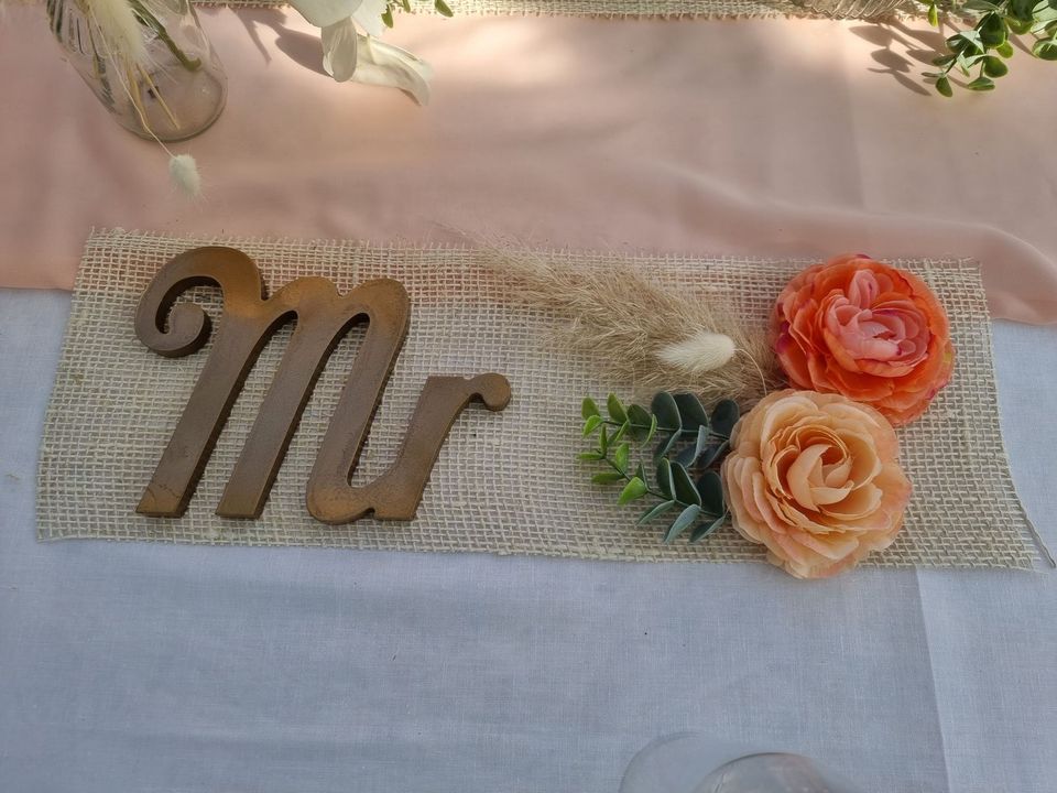 Hochzeit, Mr Mrs Tischschild, Platzkarte, Stuhlschild in Babenhausen