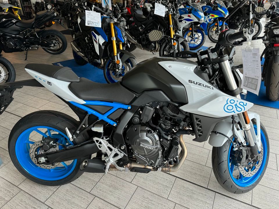 Suzuki GSX-8S in Duisburg