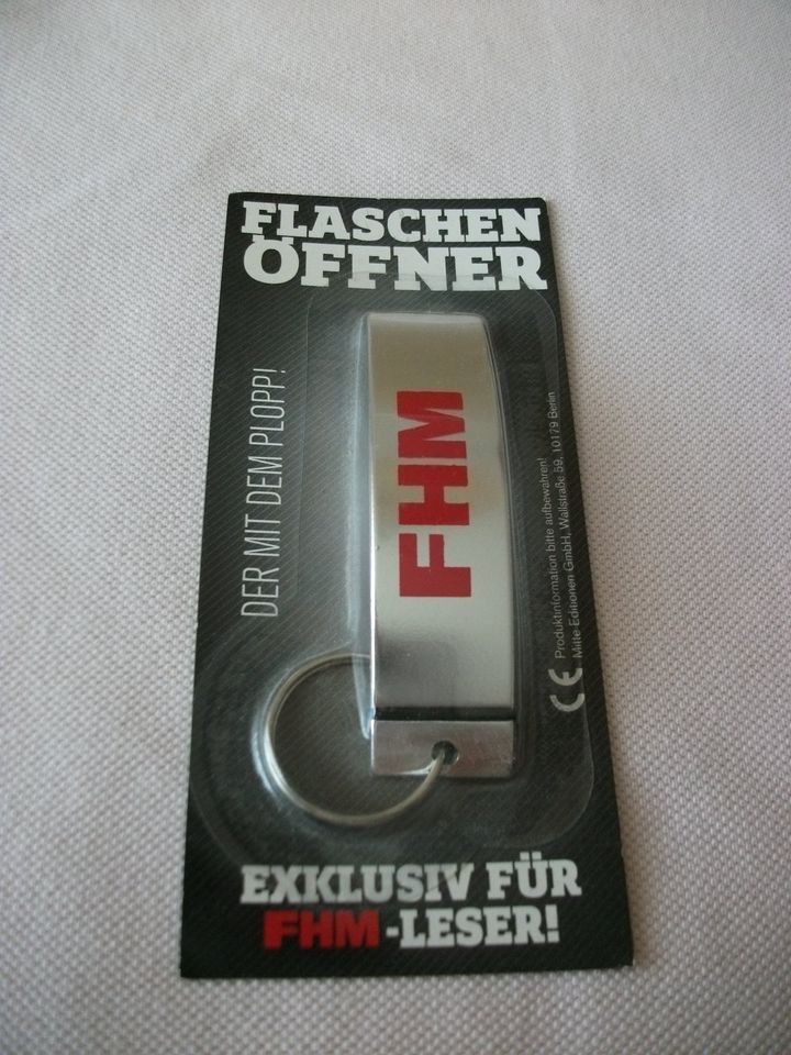 Schlüsselanhänger Flaschenöffner FHM, PIN MOCKINGJAY Magnet MIB in Fürfeld
