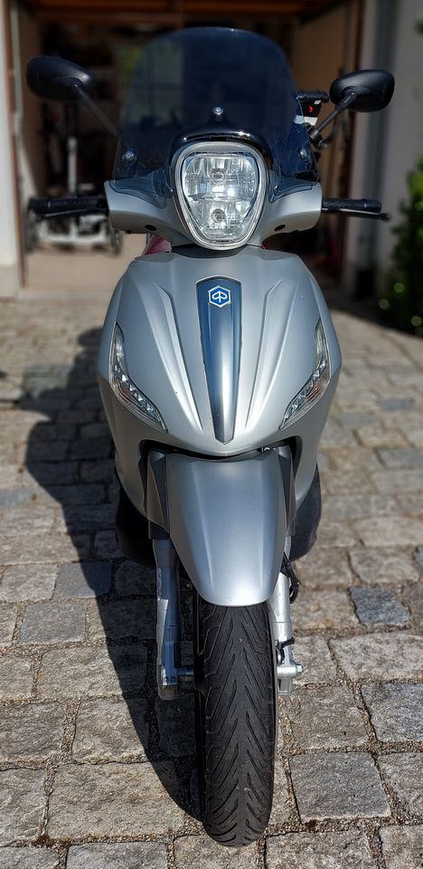 Piaggio Beverly 350 ST ABS in Böhen