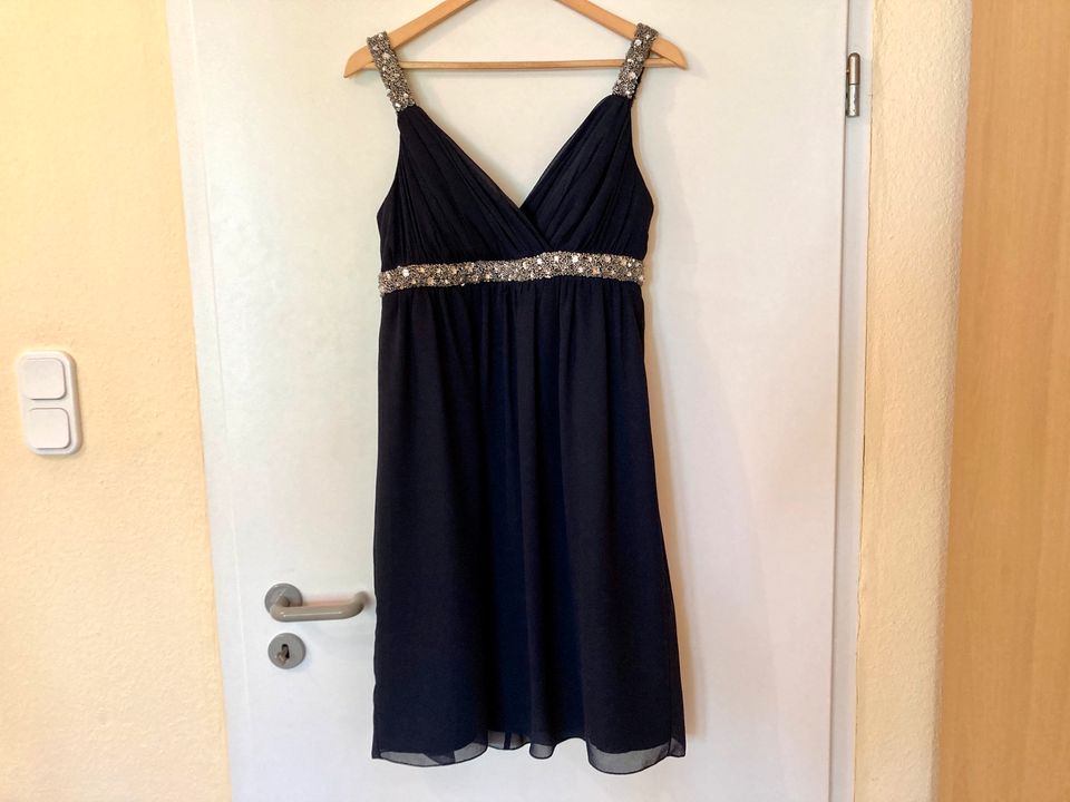 Schönes dunkelblaues (Abend-)Kleid Gr.38 in Fürth