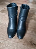 Stiefel mit Absatz Größe 37 Hessen - Wiesbaden Vorschau