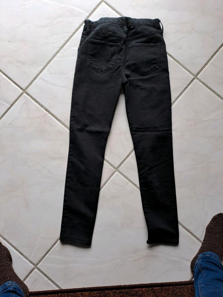 Jeans H&M Skinny fit, wie neu, Gr. 140 in Elmshorn
