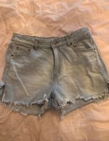 Hellblaue Jeansshorts Hessen - Wiesbaden Vorschau