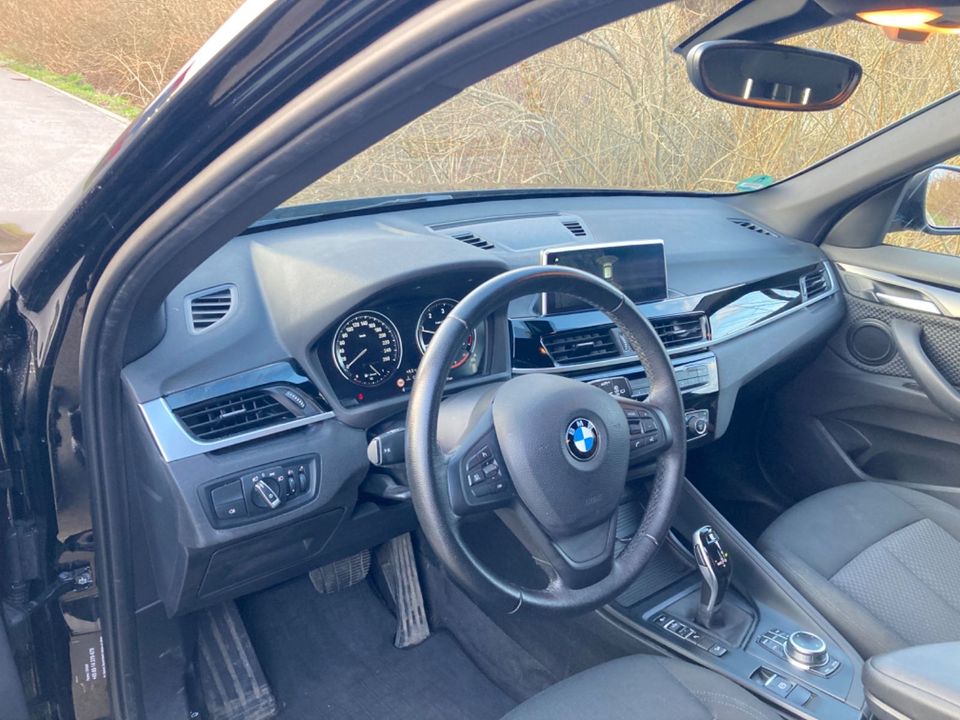 BMW X1 xDrive18d Advantage , Navi, AHK, 8-Fach in Meckenbeuren