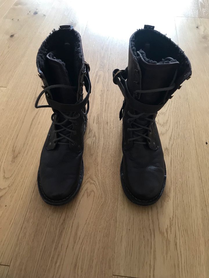 UGG Damen Stiefel Gr.40 Braun Leder in Bochum