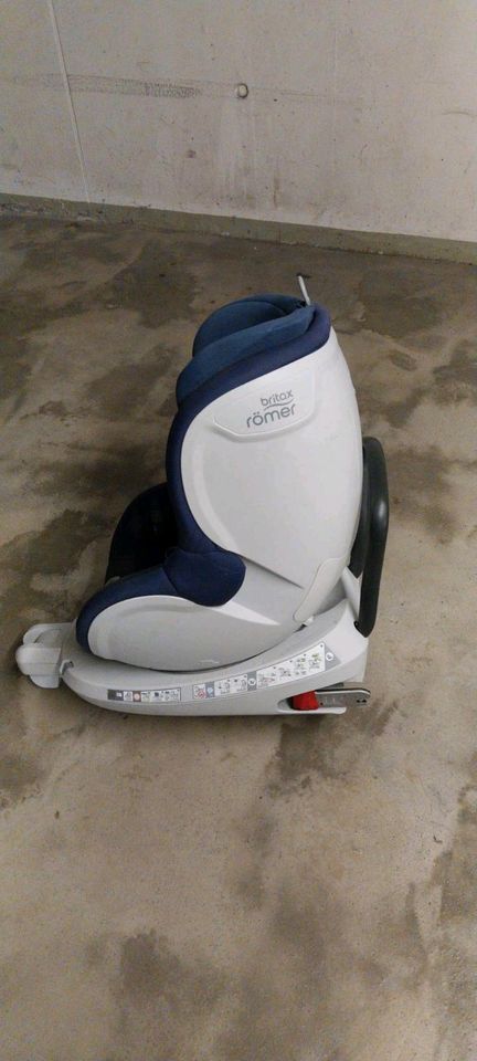 Kindersitz Autositz 0 - 18kg isofix in Schönaich