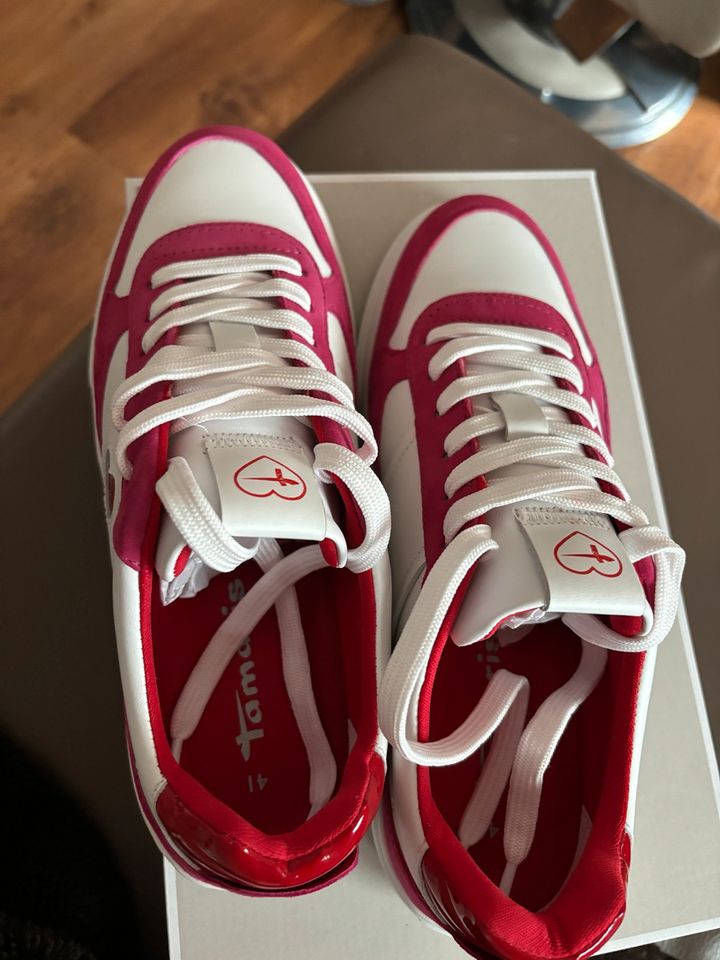 Tamaris Sneaker Schuhe Gr.41 Pink/weiß Neu in Dorsten