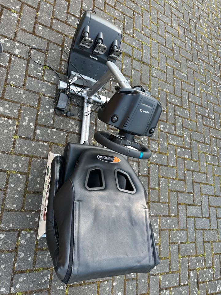 Playseat mit Logitech G29 in Mönchengladbach