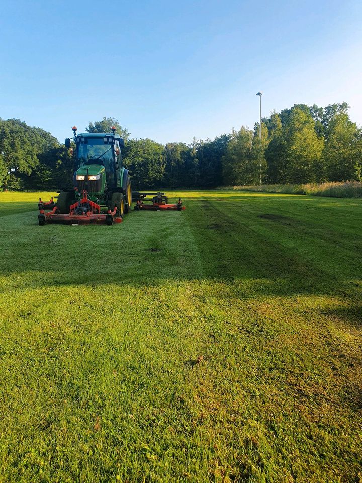 Sportplatz und Grünflächen Pflege Rasen in Ottersberg