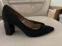 H&M  Spitze Schuhe in Schwarz mit Blockabsatz Baden-Württemberg - Ulm Vorschau